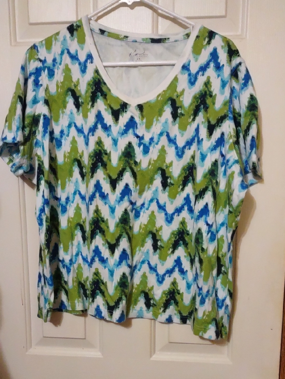 Kim Rogers Colorful Tee Like New